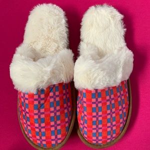 Avon Beautiful Plaid Slippers